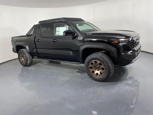 2025 Toyota Tacoma Hybrid Trailhunter