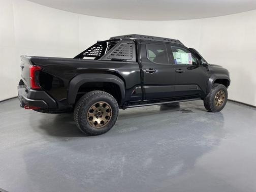 2025 Toyota Tacoma Hybrid Trailhunter