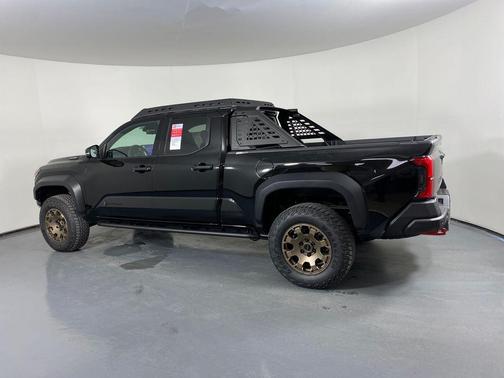 2025 Toyota Tacoma Hybrid Trailhunter