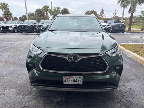 2023 Toyota Highlander Platinum