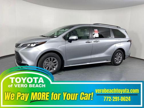 2025 Toyota Sienna XLE