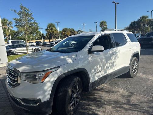 2017 GMC Acadia SLT-1