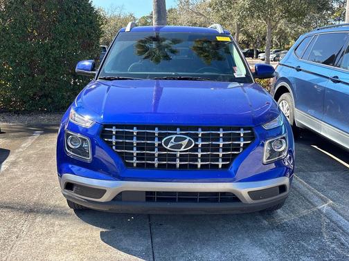 2024 Hyundai VENUE Limited