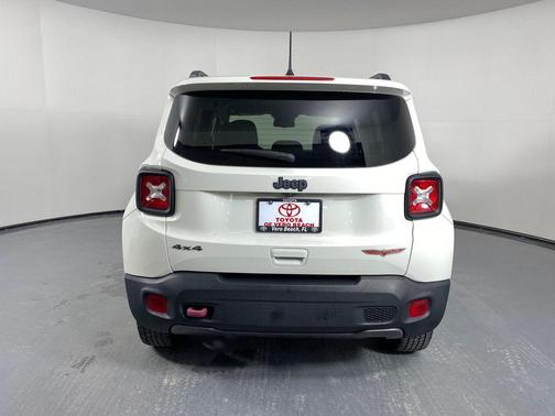 2021 Jeep Renegade Trailhawk