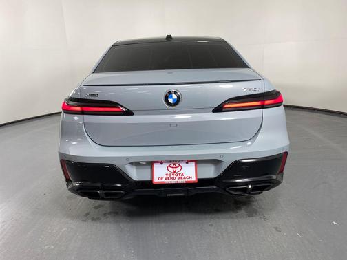 2024 BMW 760 xDrive