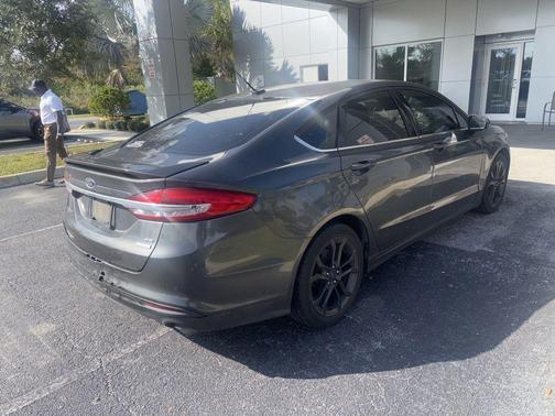 2018 Ford Fusion SE