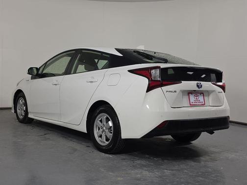 Super White 2021 Toyota Prius LE