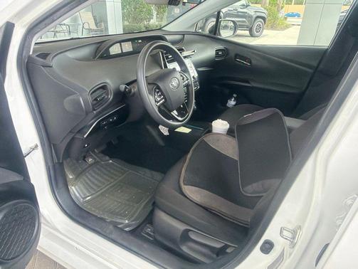 Super White 2021 Toyota Prius LE