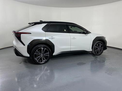 2024 Toyota bZ4X Limited