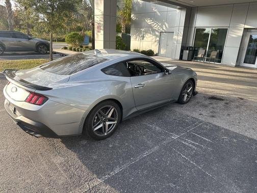 2025 Ford Mustang EcoBoost