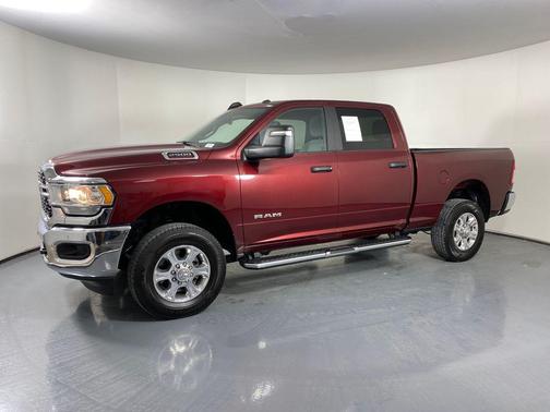 2023 RAM 2500 Big Horn Crew Cab 4x4 6'4' Box