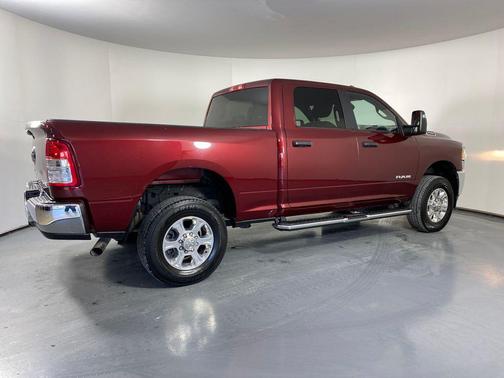 2023 RAM 2500 Big Horn Crew Cab 4x4 6'4' Box