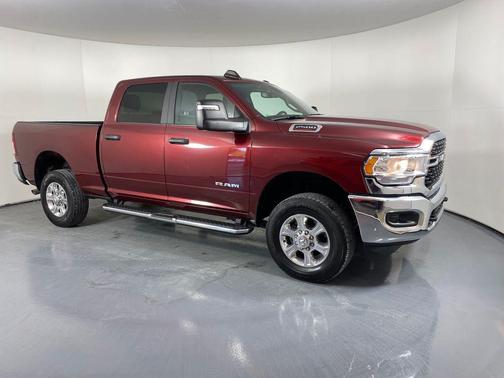 2023 RAM 2500 Big Horn Crew Cab 4x4 6'4' Box