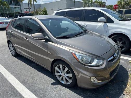 2013 Hyundai Accent SE