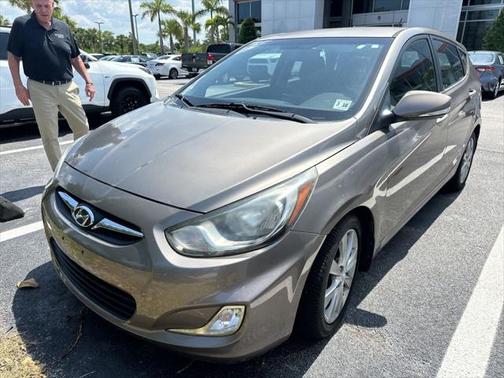 2013 Hyundai Accent SE