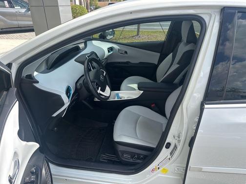 2018 Toyota Prius Prime 