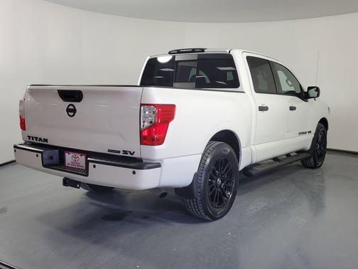 2019 Nissan Titan SV