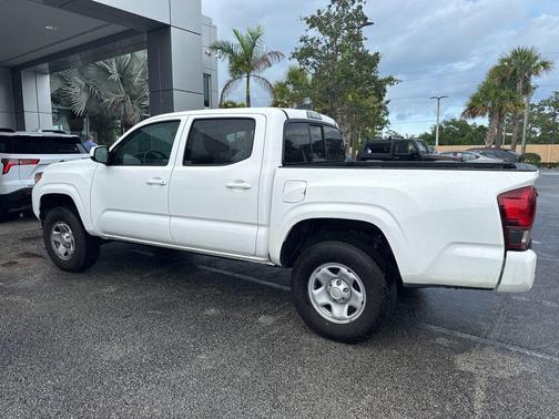 Ice Cap 2023 Toyota Tacoma SR