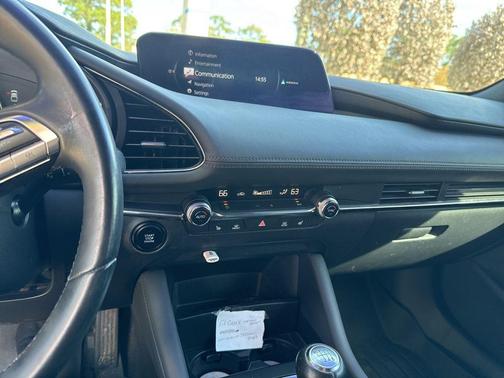 2019 Mazda Mazda3 FWD w/Premium Package