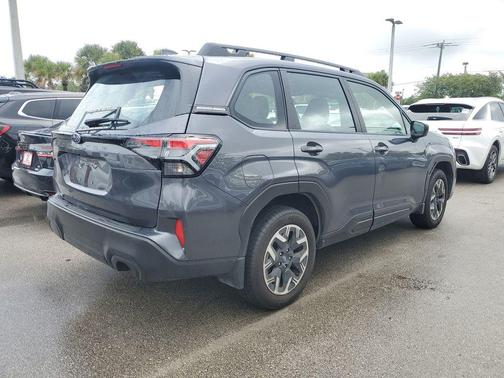 Magnetite Gray Metallic 2025 Subaru Forester Base