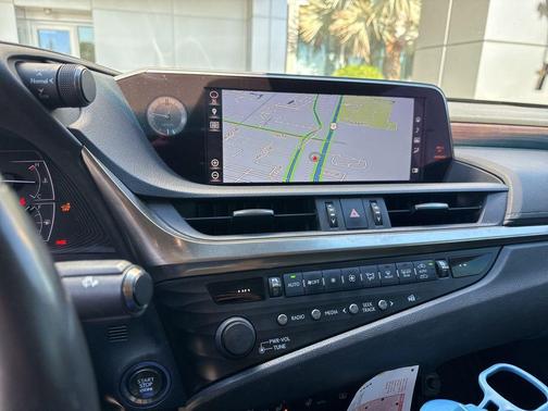 2019 Lexus ES 350 Luxury