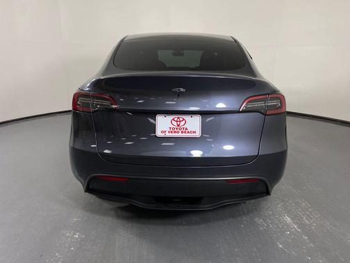 2023 Tesla Model Y RWD