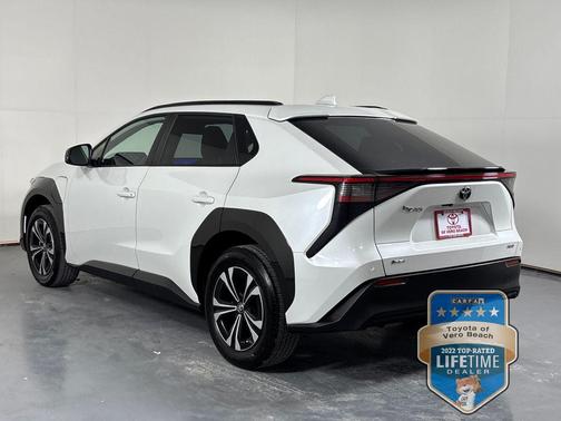2024 Toyota bZ4X XLE