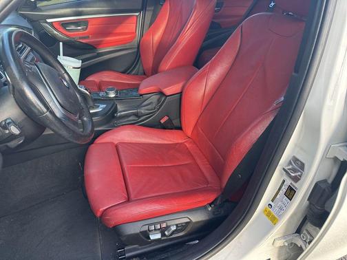 Alpine White 2018 BMW 330 330i