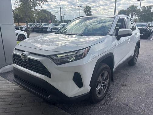 2024 Toyota RAV4 XLE