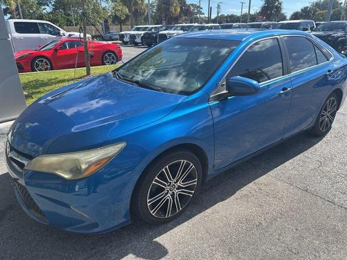 2016 Toyota Camry SE w/Special Edition Pkg