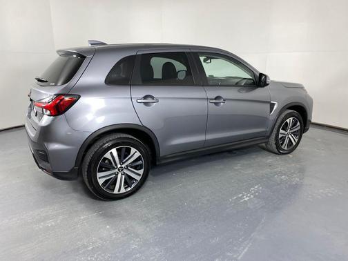 2024 Mitsubishi Outlander Sport SE