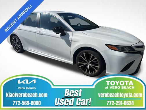 2020 Toyota Camry SE