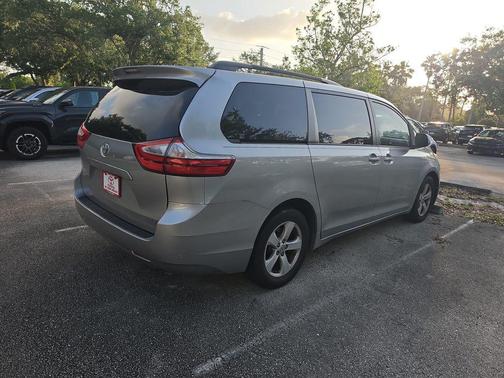 Silver Sky Metallic 2017 Toyota Sienna LE