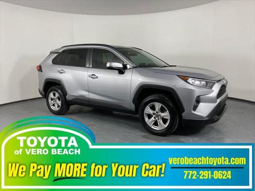 2020 Toyota RAV4 XLE
