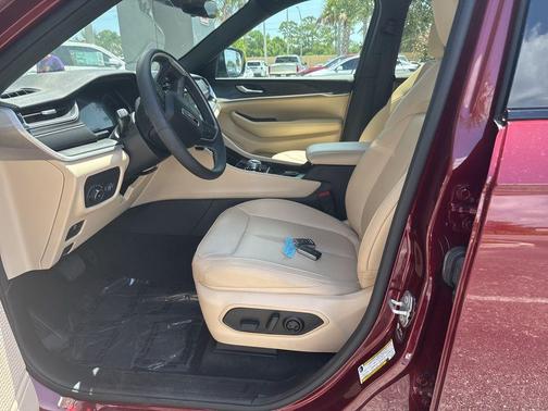 Velvet Red Pearlcoat 2025 Jeep Grand Cherokee Limited