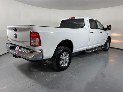 2024 RAM 3500 Big Horn Crew Cab 4x4 8' Box
