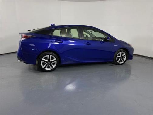 2018 Toyota Prius Three Touring