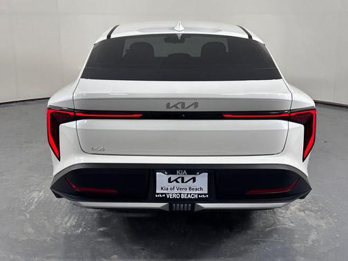 Snow White Pearl 2025 Kia K4 LX