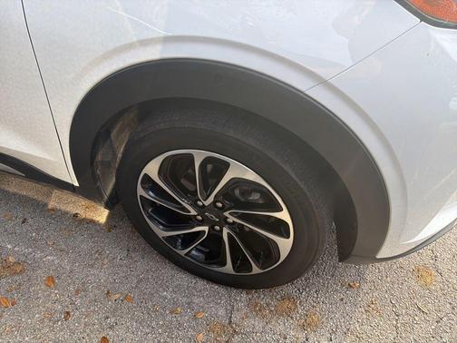 2022 Chevrolet Bolt EUV FWD Premier