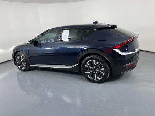 2024 Kia EV6 Light