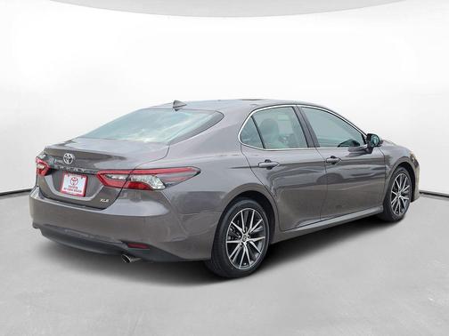 Predawn Gray Mica 2023 Toyota Camry XLE