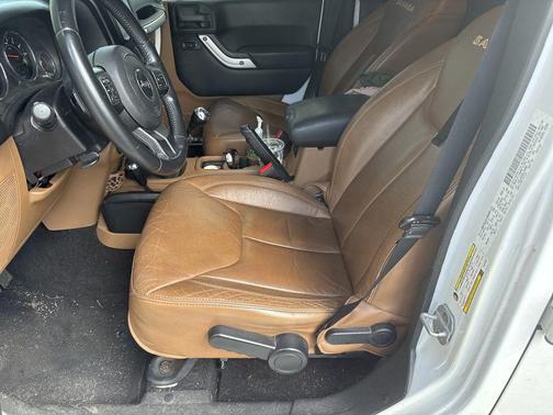 2013 Jeep Wrangler Unlimited Sahara