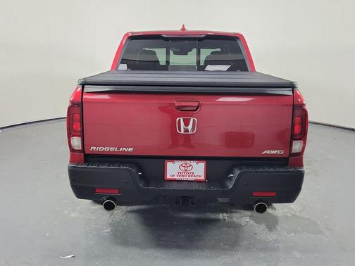 Radiant Red Metallic II 2023 Honda Ridgeline RTL-E