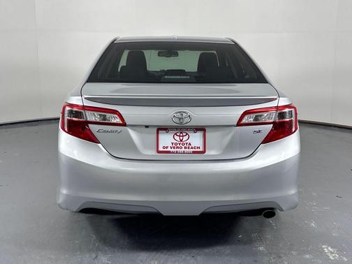 Classic Silver Metallic 2012 Toyota Camry SE