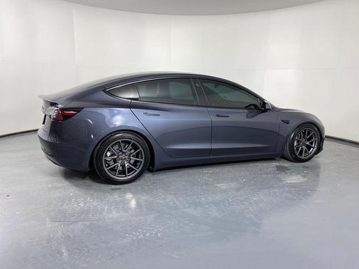 2022 Tesla Model 3 Standard Range
