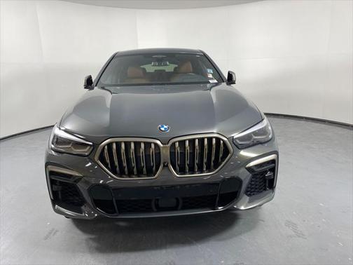 2022 BMW X6 M50i