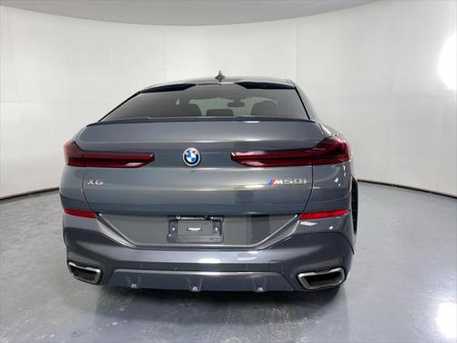 2022 BMW X6 M50i