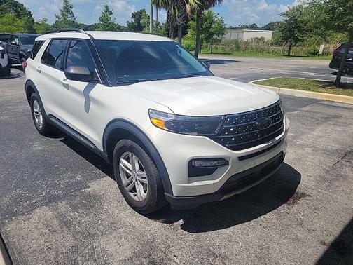 Star White Metallic Tri-Coat 2021 Ford Explorer XLT