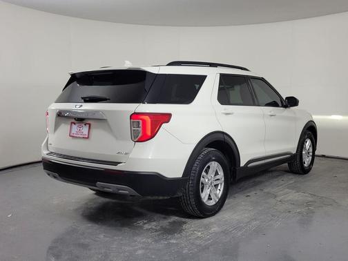 Star White Metallic Tri-Coat 2021 Ford Explorer XLT
