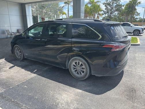 Midnight Black Metallic 2021 Toyota Sienna XLE 8 Passenger